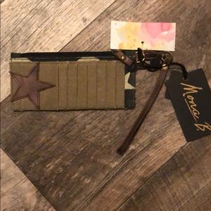 rustic patriotic wallet by Mona B.